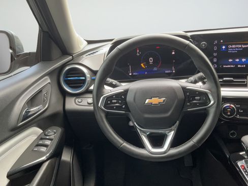 Certified 2026 Chevrolet Trax LT w/ Driver Confidence Package FWD image 15
