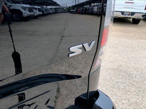 Used 2024 Nissan Frontier SV RWD image 10