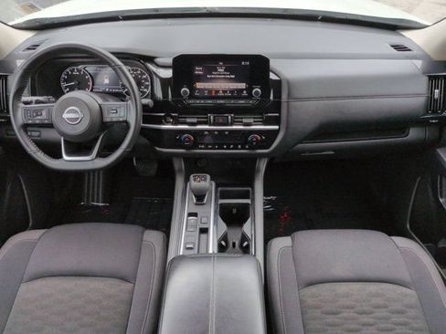 Used 2025 Nissan Pathfinder SV FWD image 15