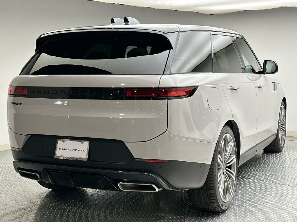 New 2027 Land Rover Range Rover Sport SE AWD/4WD image 3