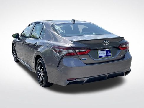 Used 2023 Toyota Camry SE FWD image 4