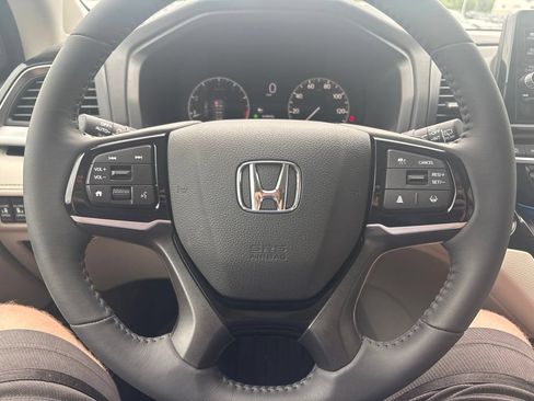Certified 2026 Honda Odyssey Touring image 16