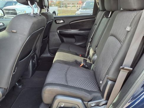 Used 2020 Dodge Journey SE w/ SE Popular Equipment Group image 18