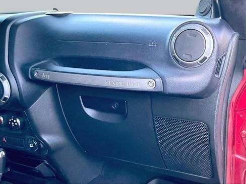 Used 2013 Jeep Wrangler Unlimited Sport AWD/4WD image 19