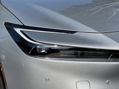 New 2027 Toyota Prius XLE FWD image 31