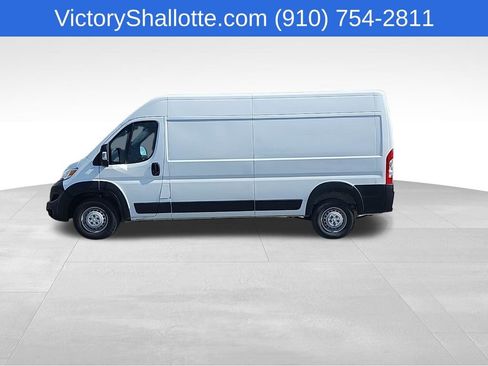 Used 2025 RAM ProMaster 2500 w/ Convenience Group image 9