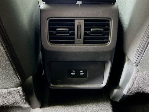 Used 2024 Nissan Rogue SV FWD image 25