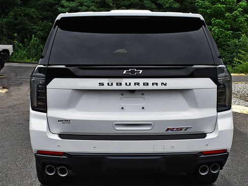 New 2026 Chevrolet Suburban RST w/ Comfort Package AWD/4WD image 7
