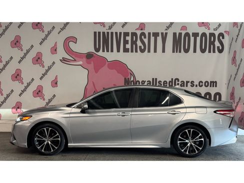 Used 2020 Toyota Camry SE FWD image 8