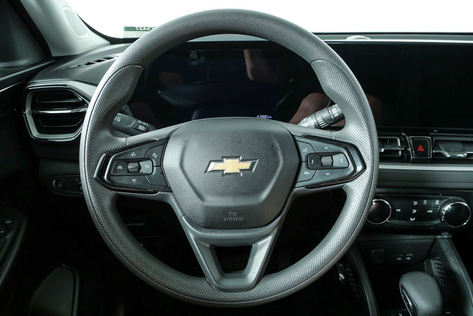 Used 2025 Chevrolet TrailBlazer LT AWD/4WD image 10