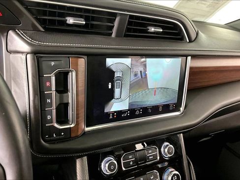 Used 2023 GMC Yukon Denali Ultimate AWD/4WD image 12