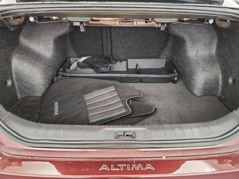 Used 2024 Nissan Altima 2.5 SV w/ SV Premium Package image 32