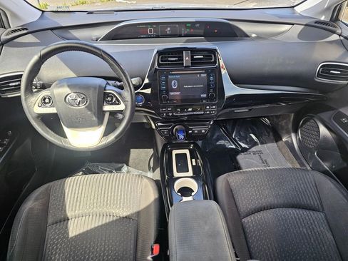 Used 2016 Toyota Prius Three w/ Advanced Technology Package image 17