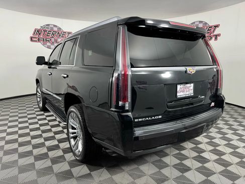 Used 2018 Cadillac Escalade Luxury w/ LPO, Radiant Package image 5