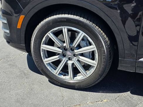 Used 2019 Audi Q7 3.0T Premium Plus AWD/4WD image 5
