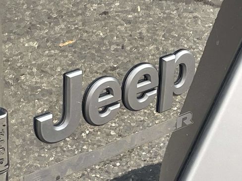 Used 2023 Jeep Wrangler Unlimited Sport w/ Sun And Sound Package AWD/4WD image 14