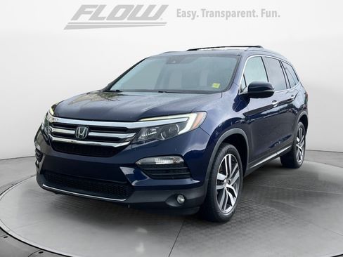 Used 2017 Honda Pilot Touring image 4