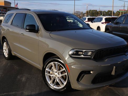 Used 2024 Dodge Durango GT image 1
