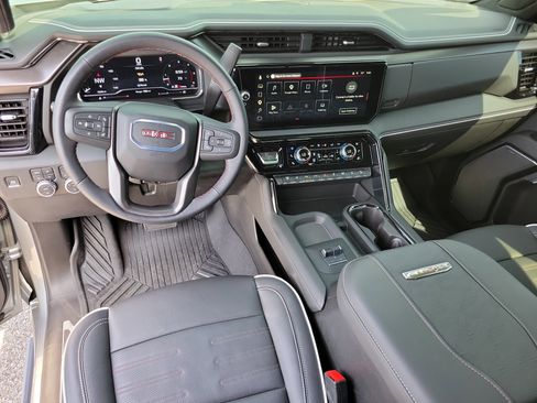 Used 2025 GMC Sierra 2500 AT4X w/ AT4X AEV Edition AWD/4WD image 14