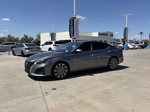 Used 2023 Nissan Altima 2.5 SL FWD image 1