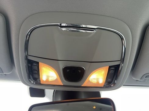 Used 2020 Jeep Cherokee Latitude Lux w/ Comfort/Convenience Group image 33