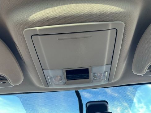 Used 2015 Lincoln Navigator 4WD image 39