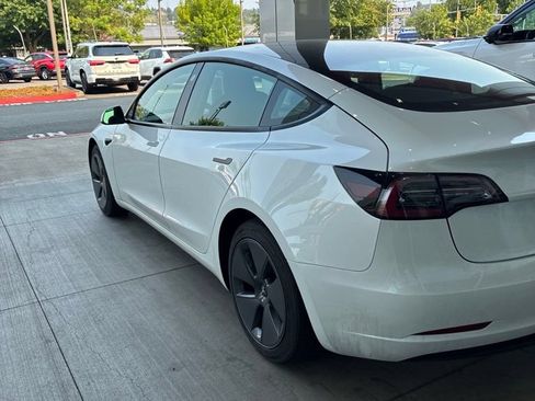 Used 2023 Tesla Model 3 Standard Range RWD image 2