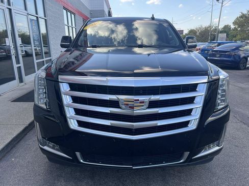 Used 2016 Cadillac Escalade Premium RWD image 10