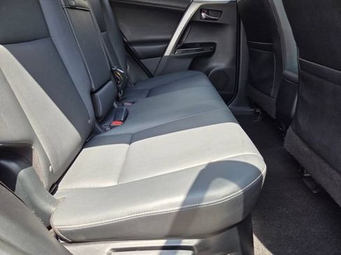 Used 2018 Toyota RAV4 Limited AWD/4WD image 30