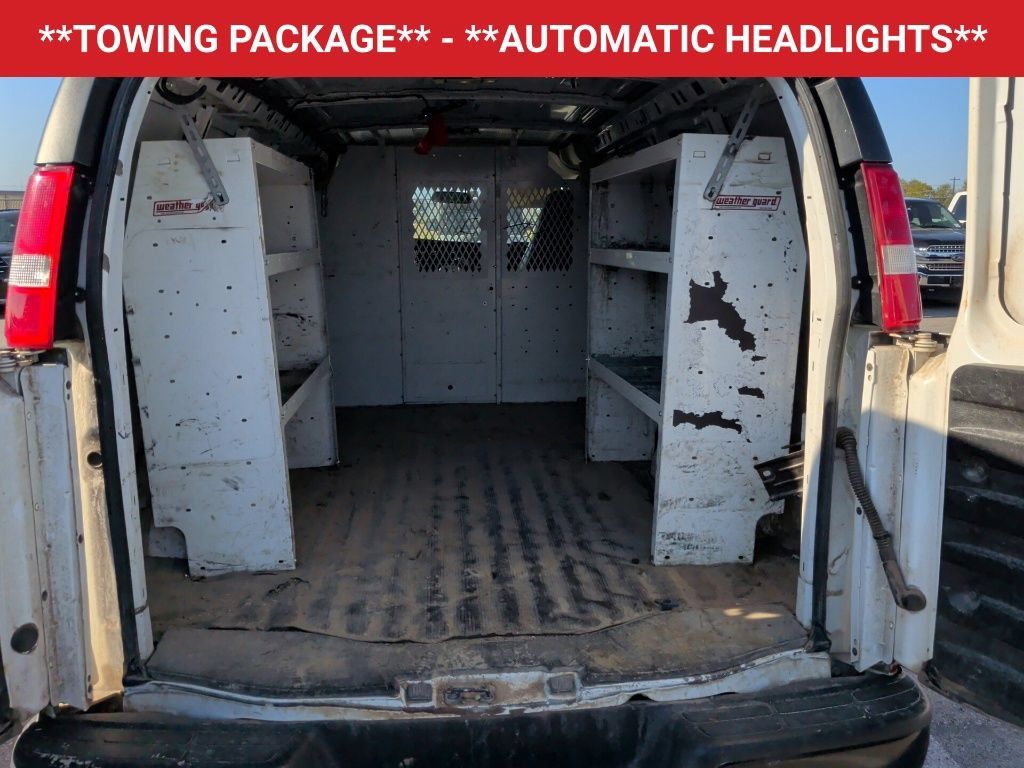 Used 2022 Chevrolet Express 2500 RWD image 5
