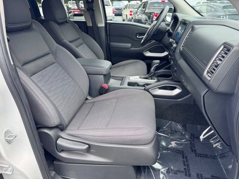 Used 2022 Nissan Frontier SV AWD/4WD image 22