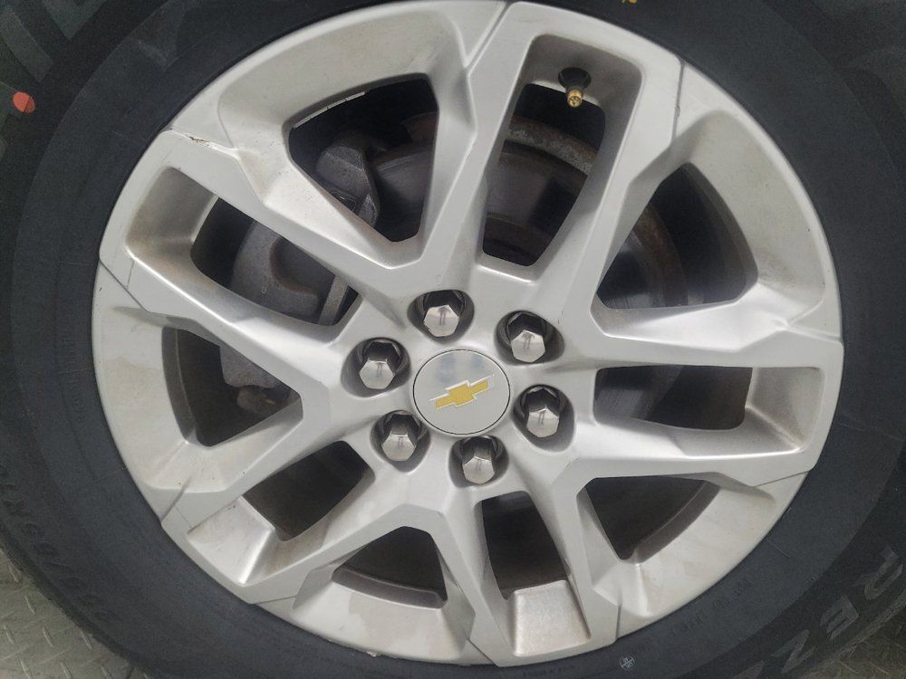Used 2020 Chevrolet Traverse LS FWD image 31