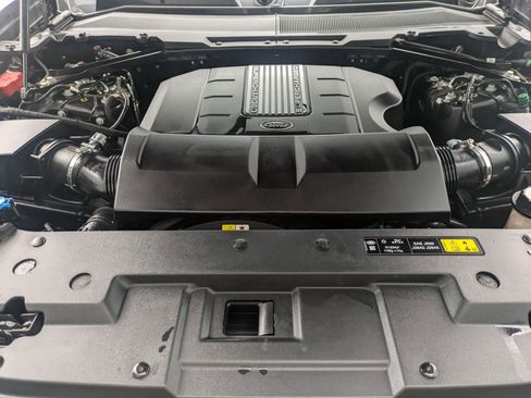 Certified 2023 Land Rover Defender 110 image 33