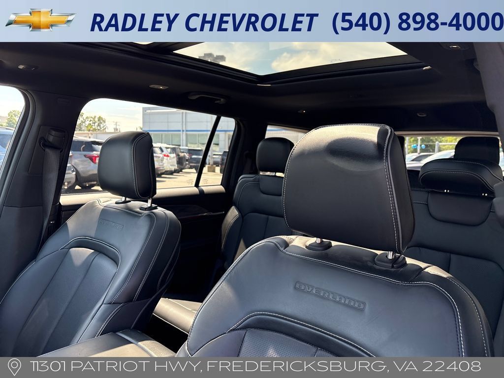 Used 2023 Jeep Grand Cherokee L Overland AWD/4WD image 2