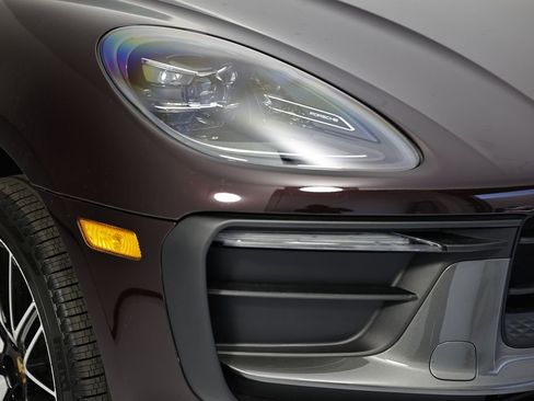 Used 2026 Porsche Macan Turbo AWD/4WD image 17