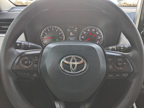 Used 2021 Toyota RAV4 XLE image 23