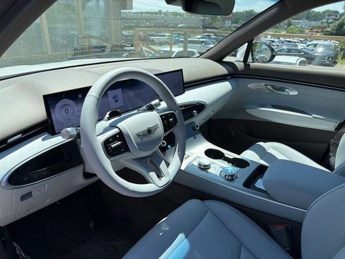 New 2026 Genesis GV70 2.5T Advanced AWD/4WD image 10