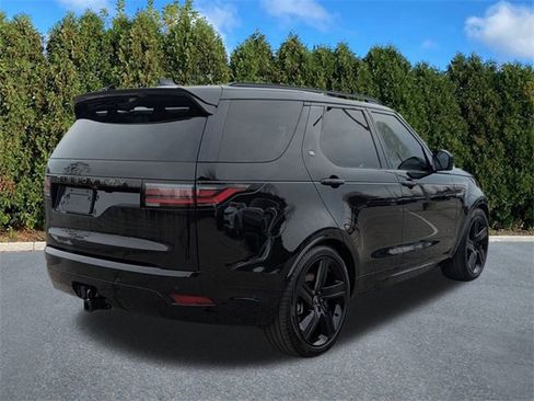 Used 2024 Land Rover Discovery Dynamic SE image 4