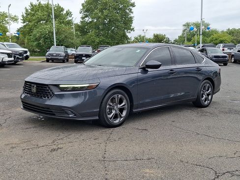 Used 2023 Honda Accord EX image 3