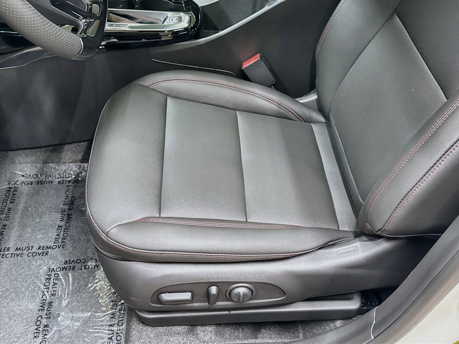 New 2026 Chevrolet Trax RS w/ Sunroof Package FWD image 22