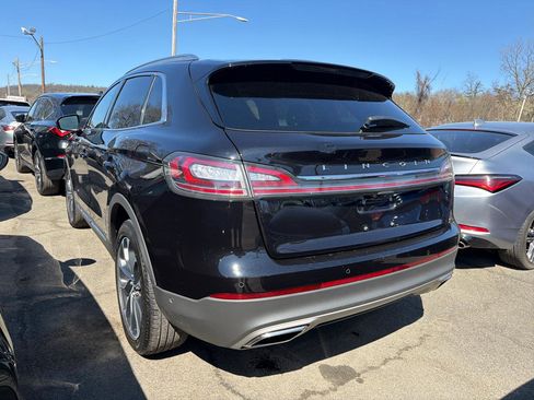 Used 2022 Lincoln Nautilus Reserve AWD/4WD image 11
