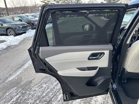 New 2026 Nissan Rogue SV w/ SV Premium Package image 38