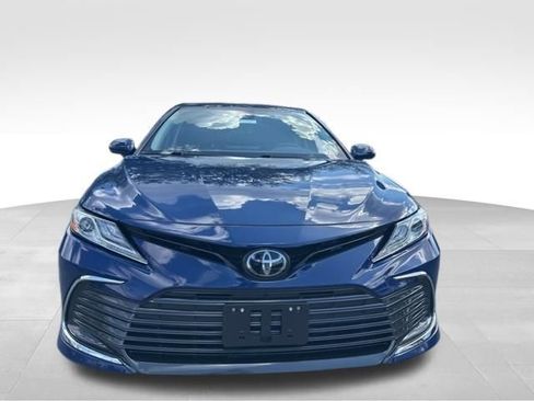 Used 2023 Toyota Camry XLE image 9