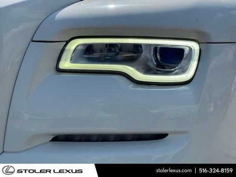 Used 2017 Rolls-Royce Wraith RWD image 13