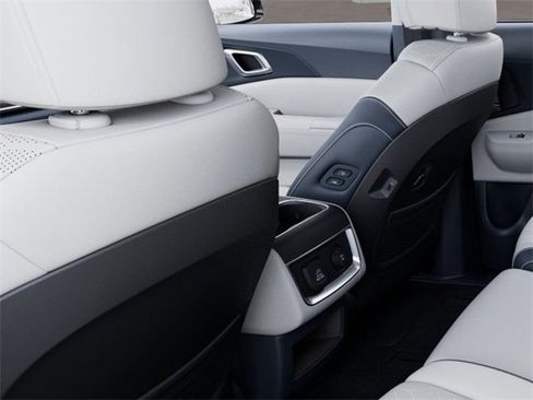 New 2025 Kia Carnival SX image 26