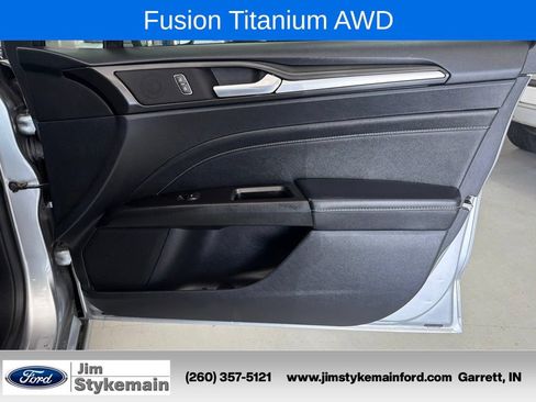 Used 2020 Ford Fusion Titanium AWD/4WD image 35