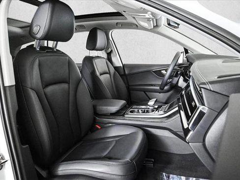 Used 2023 Audi Q7 2.0T Premium w/ Convenience Package image 23