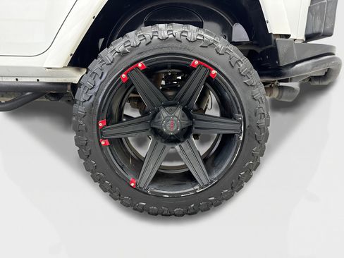 Used 2016 Jeep Wrangler Unlimited Sahara image 49