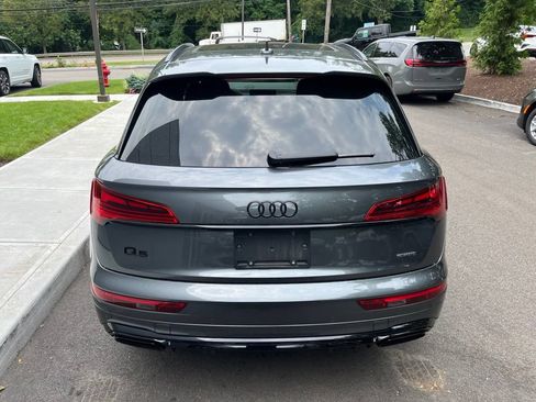 Used 2024 Audi Q5 e Prestige w/ Prestige Package AWD/4WD image 3