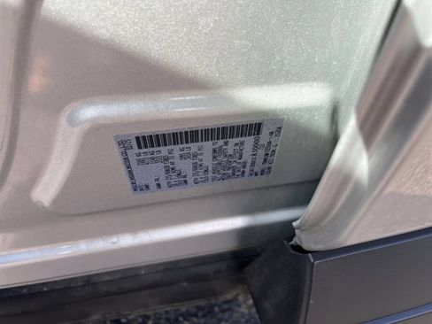 Used 2025 Nissan Rogue SV AWD/4WD image 30